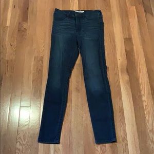 HOLLISTER JEANS SIZE 3S